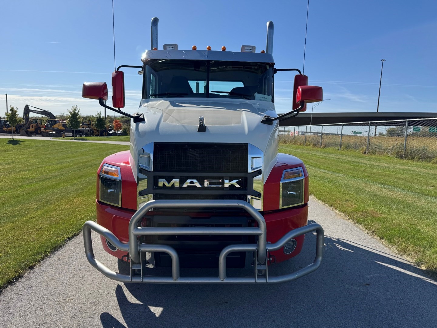 2022 Mack Anthem in Ankeny, IA — photo 2